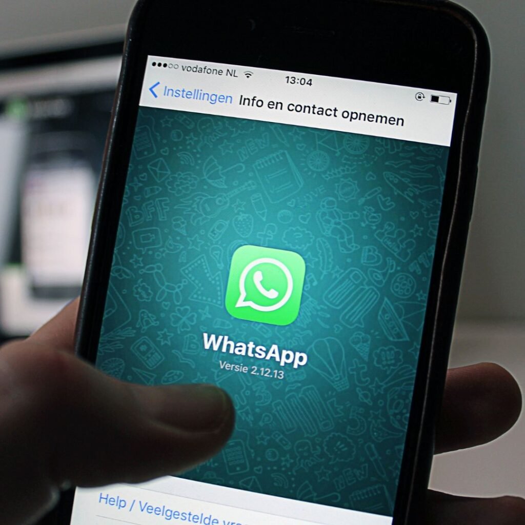 contact whatsapp